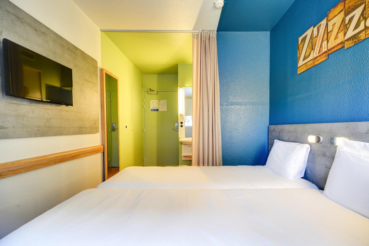 Ibis Budget Rueil Malmaison Eksteriør bilde
