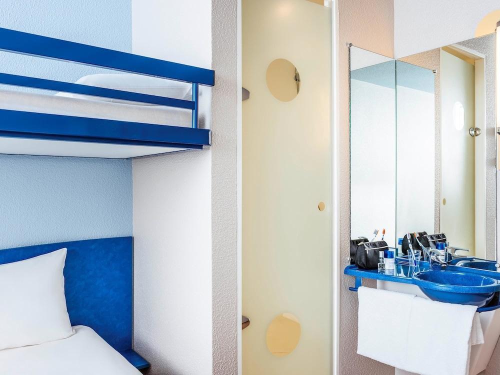 Ibis Budget Rueil Malmaison Eksteriør bilde